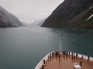 Cruising Prins Christian Sund